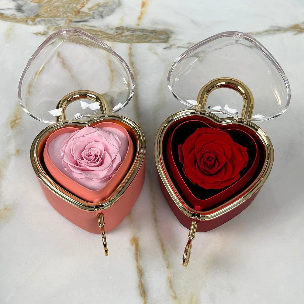 Milona Lock – Personalised necklace with rose box – image 2
